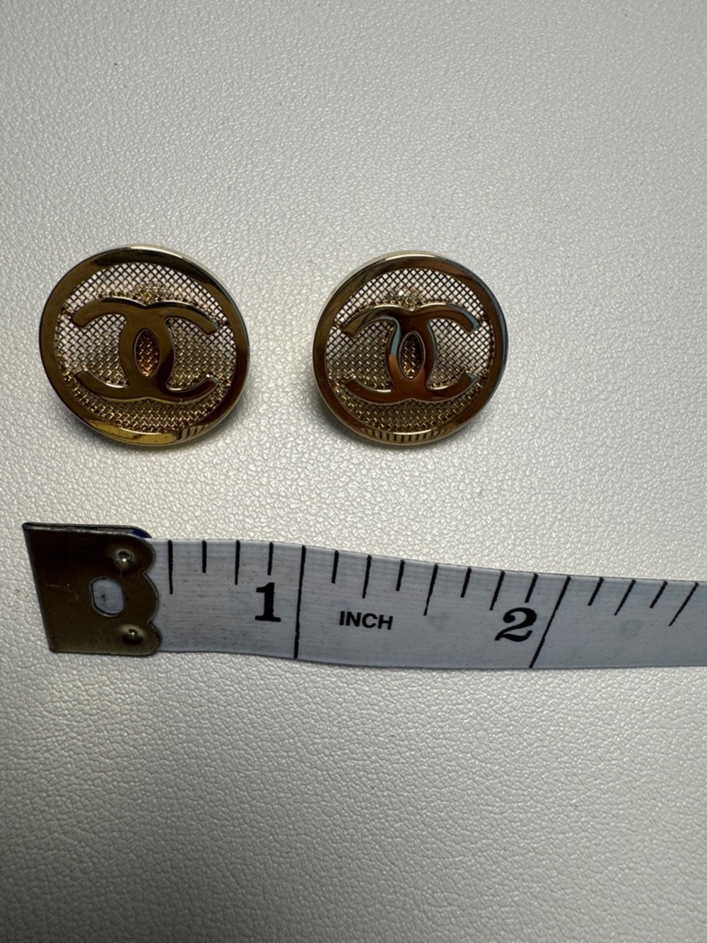 CHANEL Gold-Tone Interlocking CC EARRINGS- 100% AUTHENTIC - Picture 6 of 6